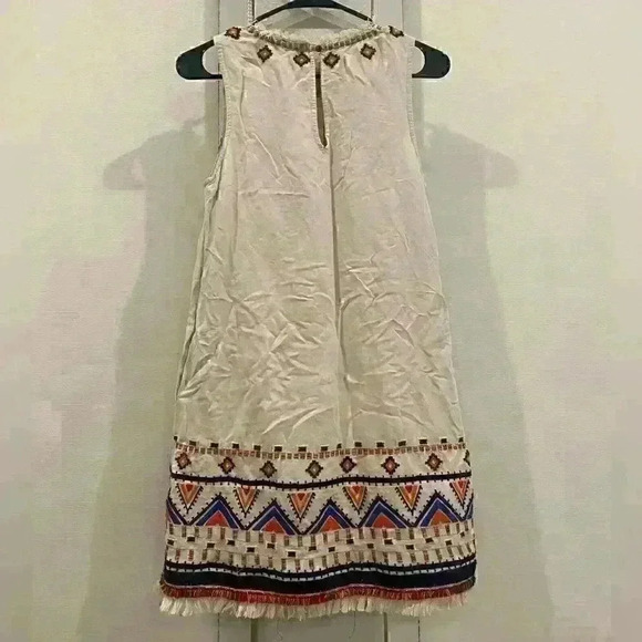 ANTHROPOLOGIE | Reagan Embroidered Shift Dress Akemi + Kin | Sz 4 - Picture 4 of 6